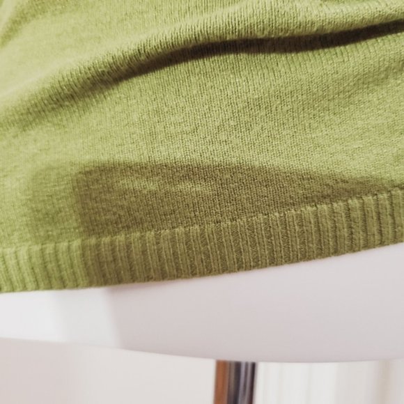 Le Château Bell Sleeve tie neck sash Knit Ribbed Top- Grass Green- XXS - Picture 8 of 16